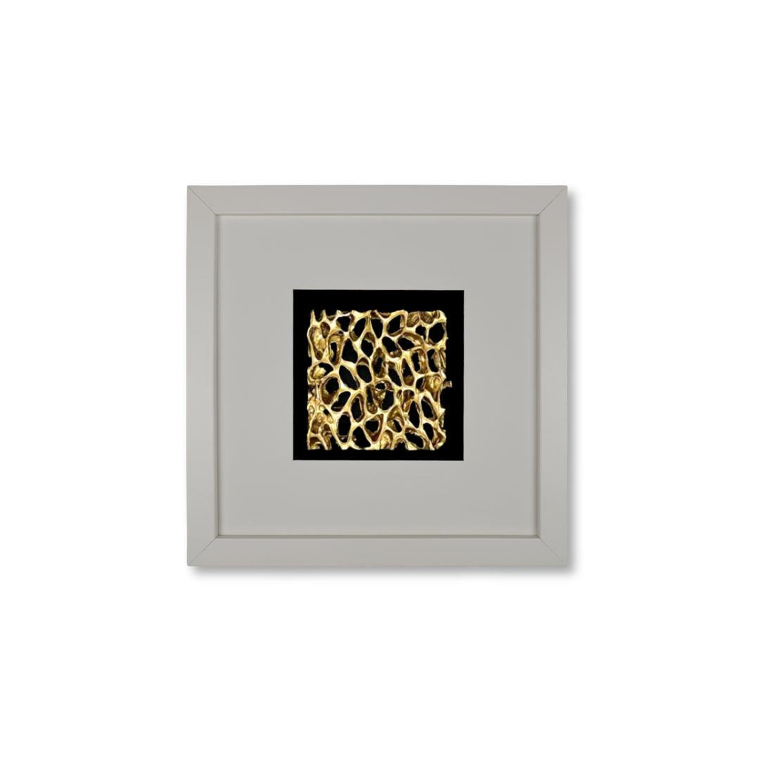 Quadratwerk Wandbild Magic Gold Quadrat 27cm - Rahmen Weiß, Hintergrund Schwarz, Passepartout Weiß/Schwarz