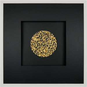 Quadratwerk Wandbild Magic Gold Rund 58m - Rahmen Weiß, Hintergrund Schwarz, Passepartout Schwarz/Schwarz