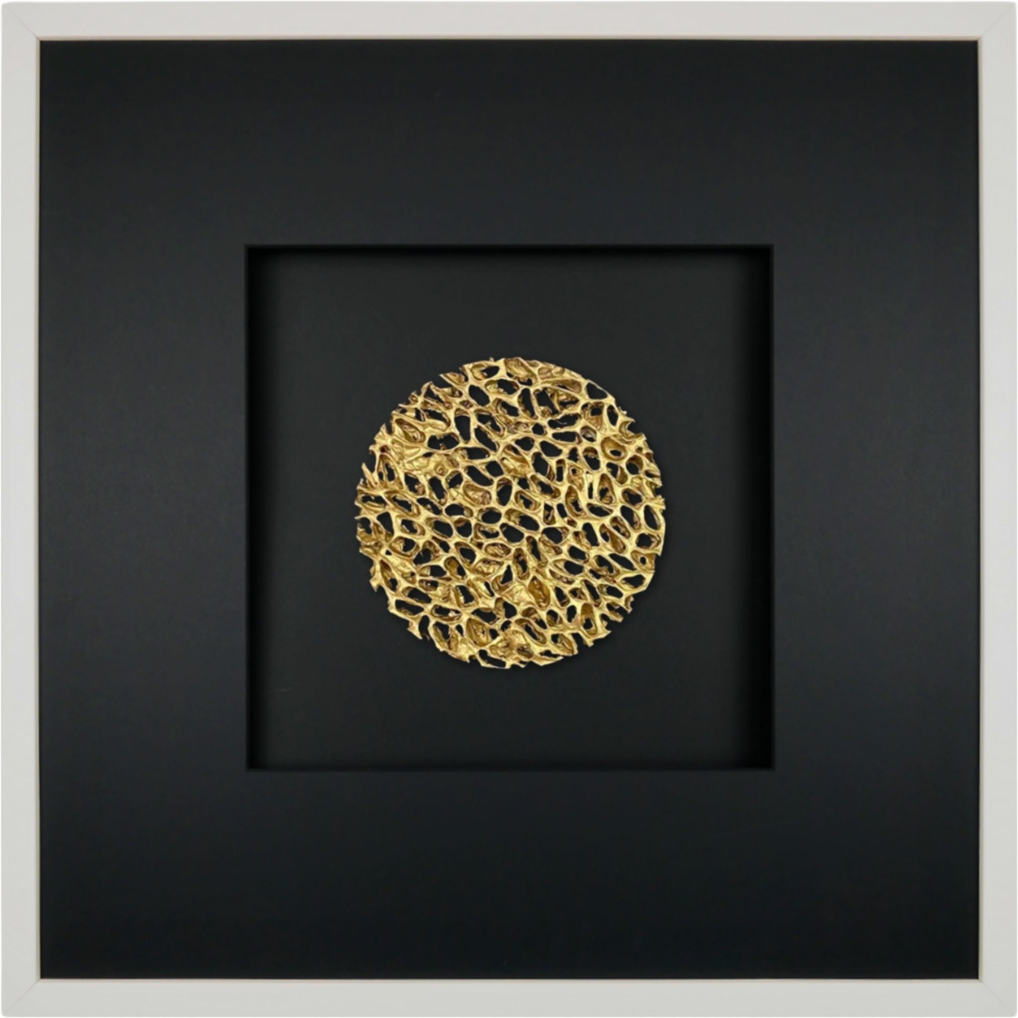 Quadratwerk Wandbild Magic Gold Rund 58m - Rahmen Weiß, Hintergrund Schwarz, Passepartout Schwarz/Schwarz