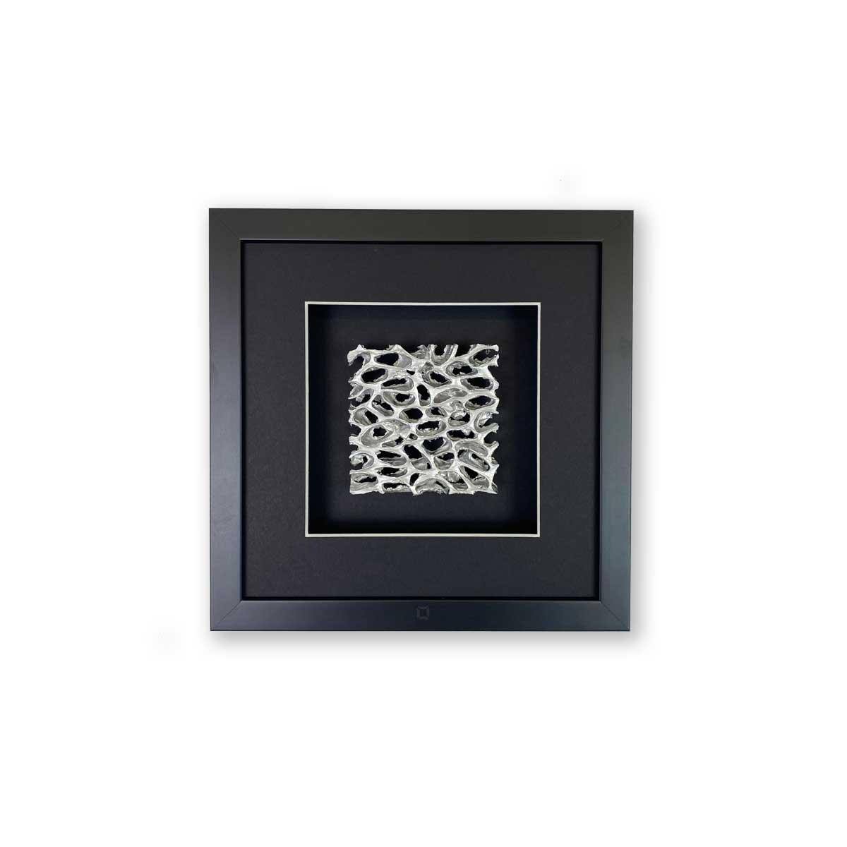Quadratwerk Wandbild Magic Silver Quadrat 27cm - Rahmen Schwarz, Hintergrund Schwarz, Passepartout Schwarz/Weiß