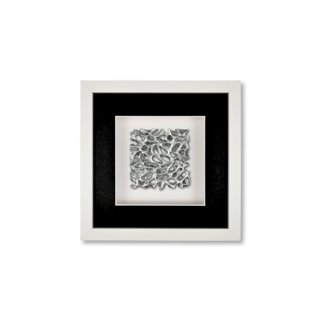 Quadratwerk Wandbild Magic Silver Quadrat 27cm - Rahmen Weiß, Hintergrund Weiß, Passepartout Schwarz/Weiß