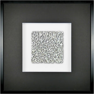 Quadratwerk Wandbild Magic Silver Quadrat 58cm - Rahmen Schwarz, Hintergrund Weiß, Passepartout Schwarz/Weiß