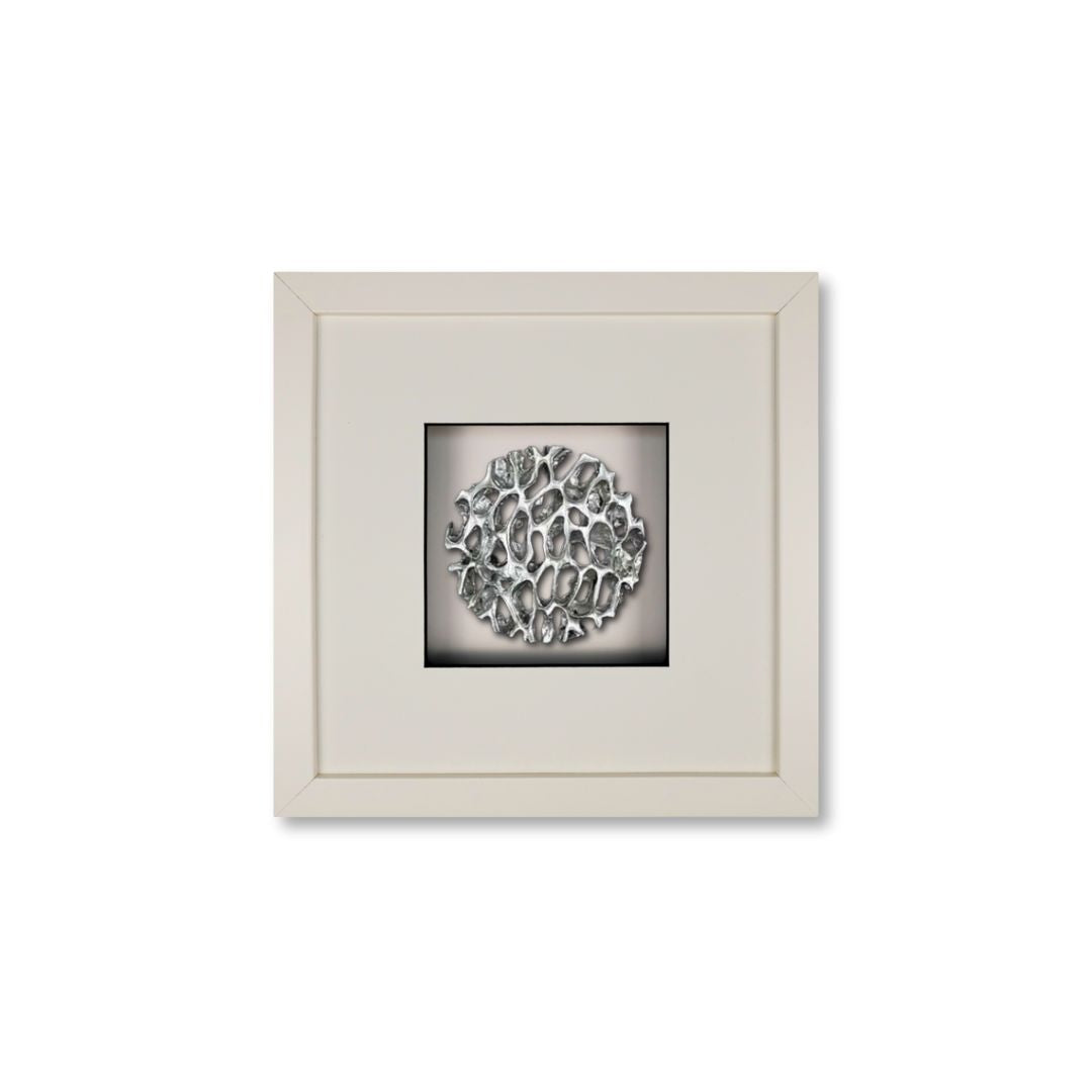 Quadratwerk Wandbild Magic Silver Rund 27cm - Rahmen Weiß, Hintergrund Weiß, Passepartout Weiß/Schwarz