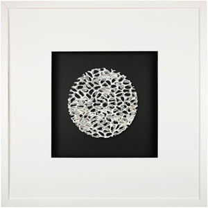 Quadratwerk Wandbild Magic Silver Rund 58cm - Rahmen Weiß, Hintergrund Schwarz, Passepartout Weiß/Schwarz
