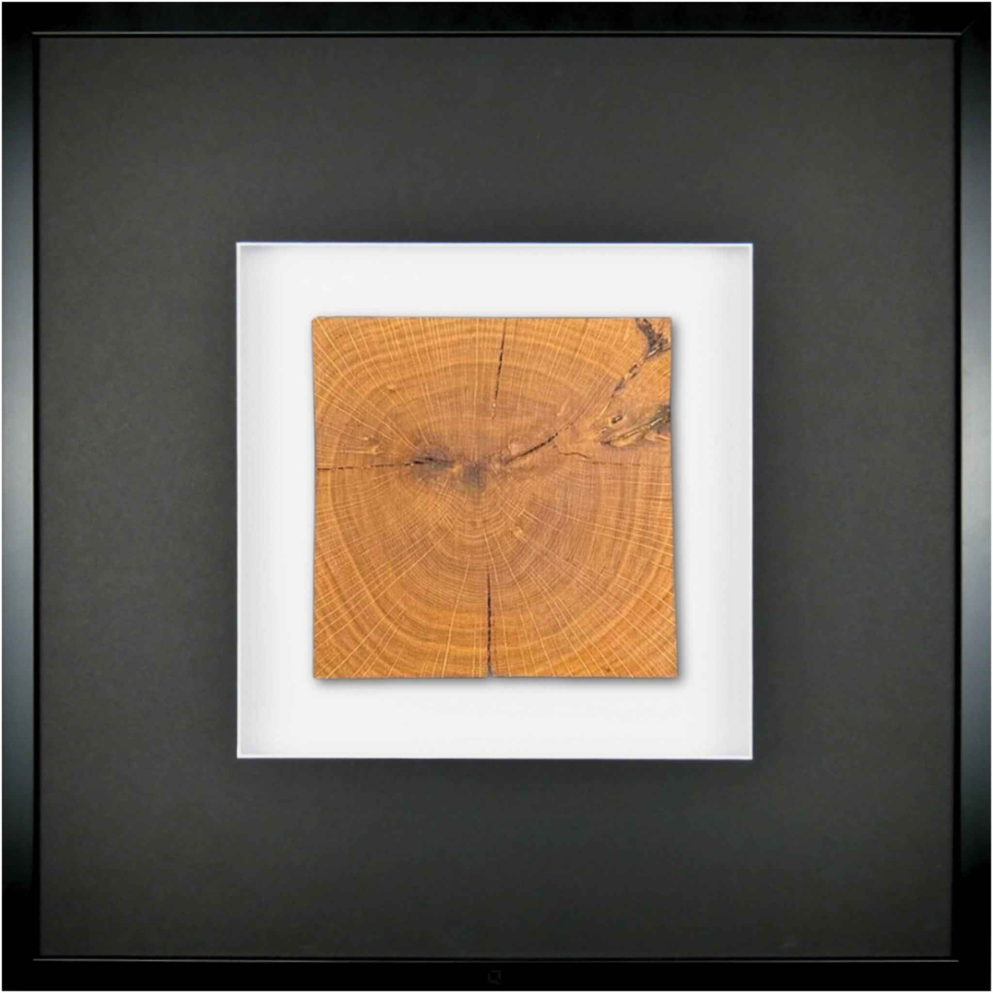 Quadratwerk Wandbild Noble Wood Quadrat 58cm - Rahmen Schwarz, Hintergrund Weiß, Passepartout Schwarz/Weiß