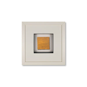 Quadratwerk Wandbild Noble Wood Quadrat 27cm - Rahmen Weiß, Hintergrund Weiß, Passepartout Weiß/Schwarz