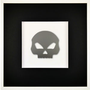 Quadratwerk Wandbild Pure Black Totenkopf 58cm - Rahmen Weiß, Hintergrund Weiß, Passepartout Schwarz/Weiß