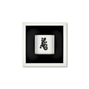Quadratwerk Wandbild Pure Black Gecko 27cm - Rahmen Weiß, Hintergrund Weiß, Passepartout Schwarz/Schwarz