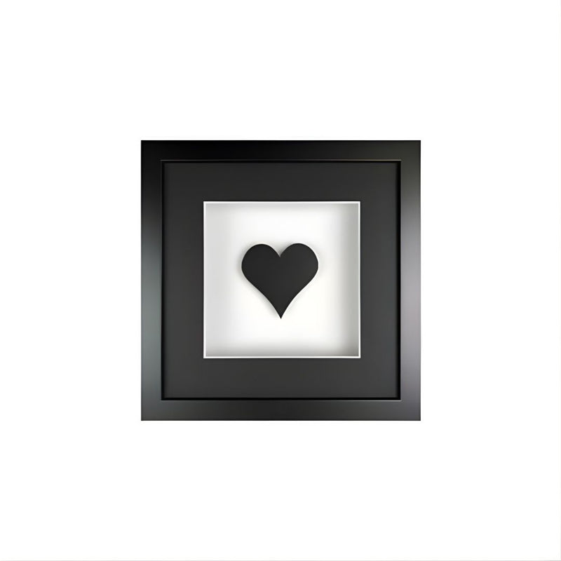 Quadratwerk Wandbild Pure Black Heart 27cm - Rahmen Schwarz, Hintergrund Weiß, Passepartout Schwarz/Weiß