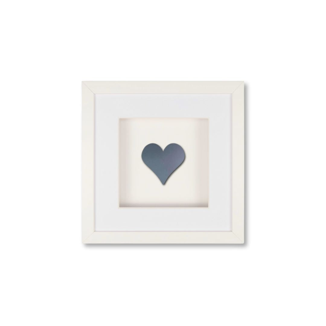 Quadratwerk Wandbild Pure Black Heart 27cm - Rahmen Weiß, Hintergrund Weiß, Passepartout Weiß/Weiß