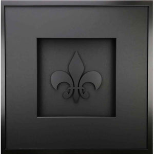 Wandbild Lilie schwarz minimalistisch 58x58 cm – Pure Black Quadratwerk, schwarzer Rahmen, handgefertigt Made in Germany