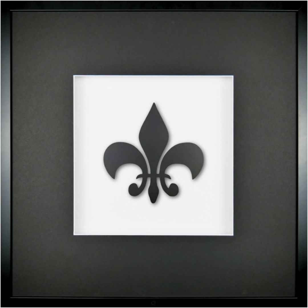 Quadratwerk Wandbild Pure Black Lilie 58cm - Rahmen Schwarz, Hintergrund Weiß, Passepartout Schwarz/Weiß