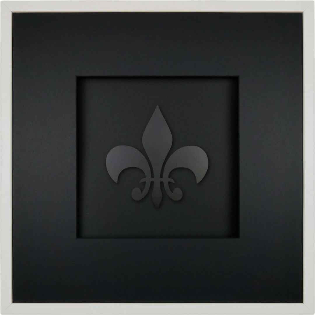 Quadratwerk Wandbild Pure Black Lilie 58cm - Rahmen Weiß, Hintergrund Schwarz, Passepartout Schwarz/Schwarz