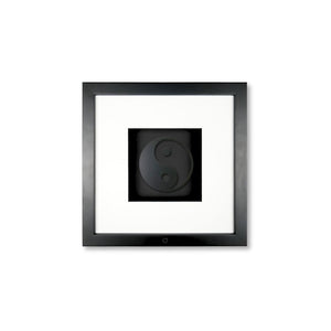 Quadratwerk Wandbild Pure Black Yin & Yan 27cm - Rahmen Schwarz, Hintergrund Schwarz, Passepartout Weiß/Schwarz