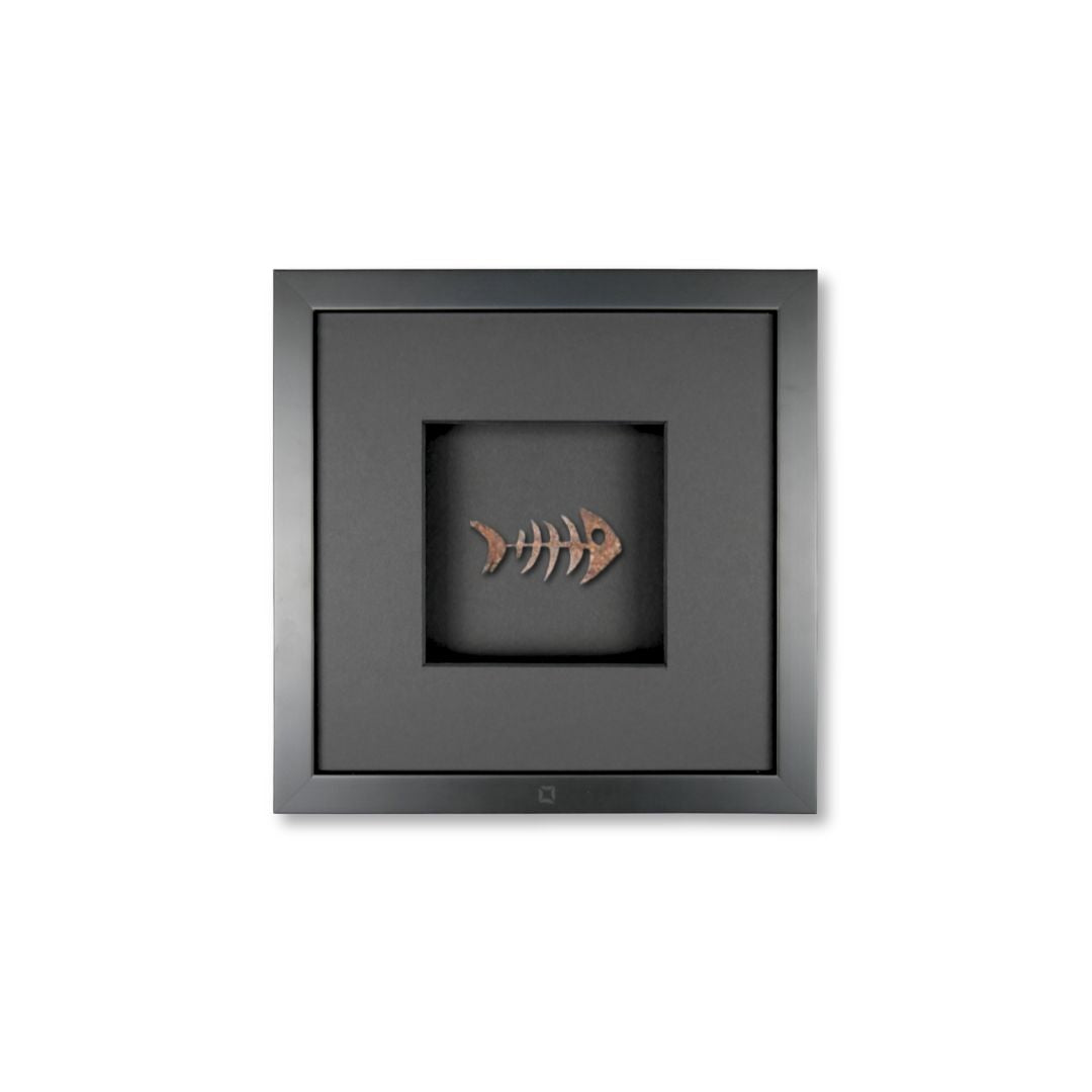 Quadratwerk Wandbild Detailaufnahme Urban Rust Fish 27cm - Rahmen Schwarz, Hintergrund Schwarz, Passepartout Schwarz/Schwarz