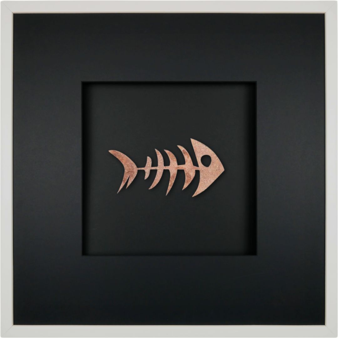 Quadratwerk Wandbild Nahaufnahme Urban Rust Fish 58cm - Rahmen Weiß, Hintergrund Schwarz, Passepartout Schwarz/Schwarz