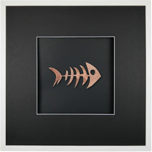 Quadratwerk Wandbild Nahaufnahme Urban Rust Fish 58cm - Rahmen Weiß, Hintergrund Schwarz, Passepartout Schwarz/Weiß