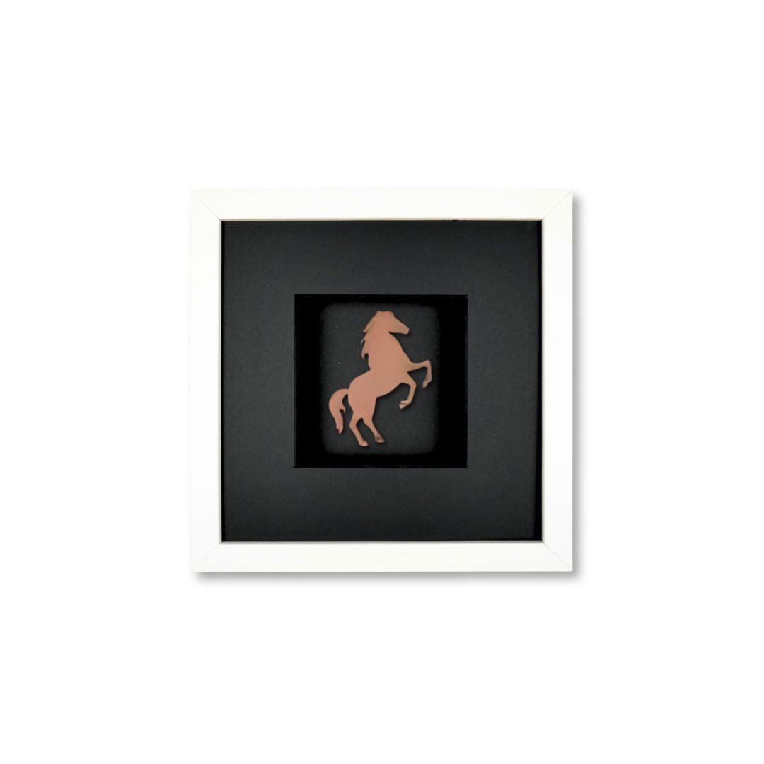 Quadratwerk Wandbild Urban Rust Horse 27cm - Rahmen Weiß, Hintergrund Weiß, Passepartout Schwarz/Schwarz