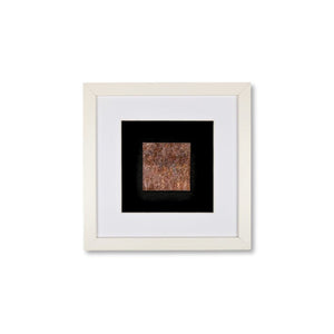 Quadratwerk Wandbild Urban Rust Quadrat 27cm - Rahmen Weiß, Hintergrund Schwarz, Passepartout Weiß/Weiß