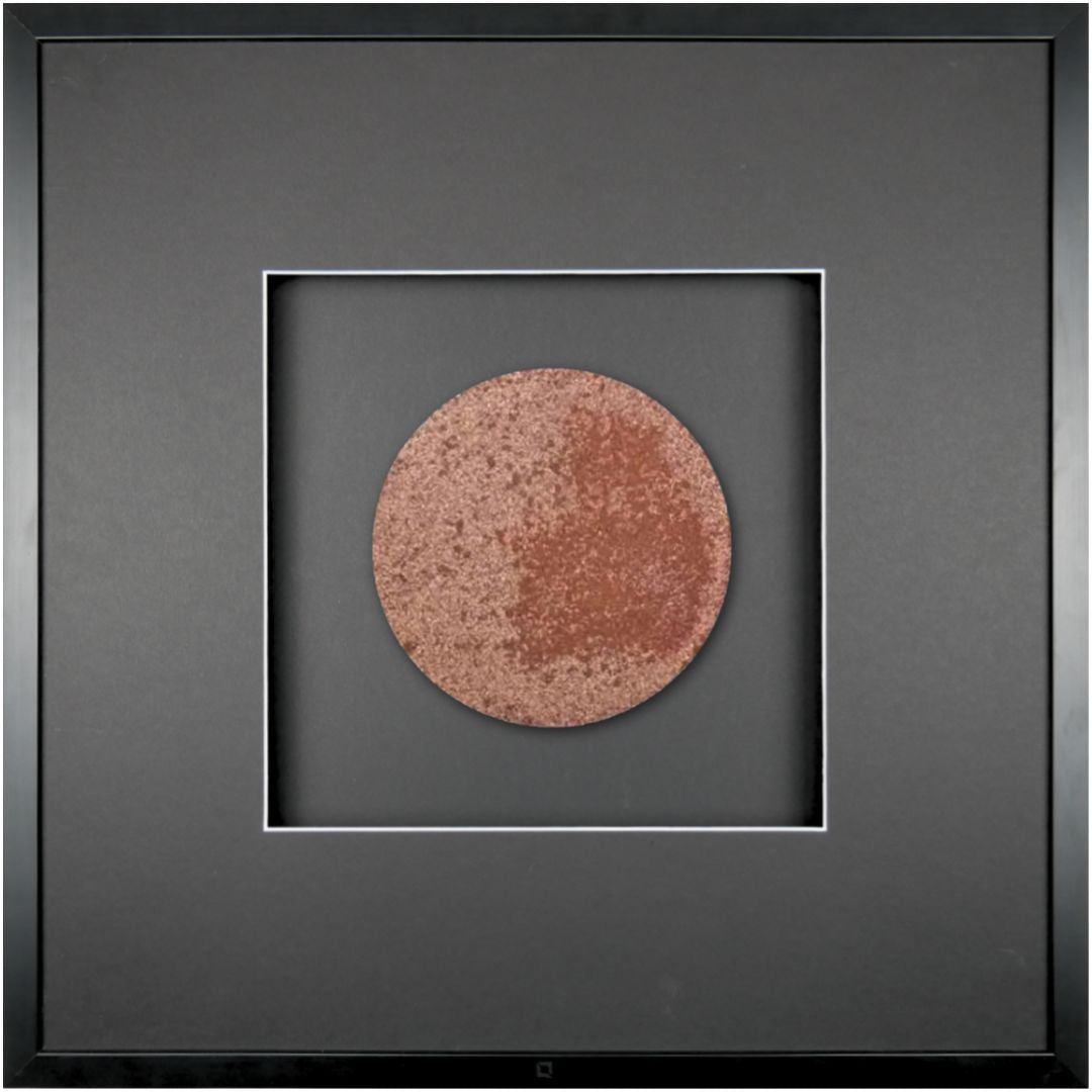 Quadratwerk Wandbild Urban Rust Rund 58cm - Rahmen Schwarz, Hintergrund Schwarz, Passepartout Schwarz/Weiß