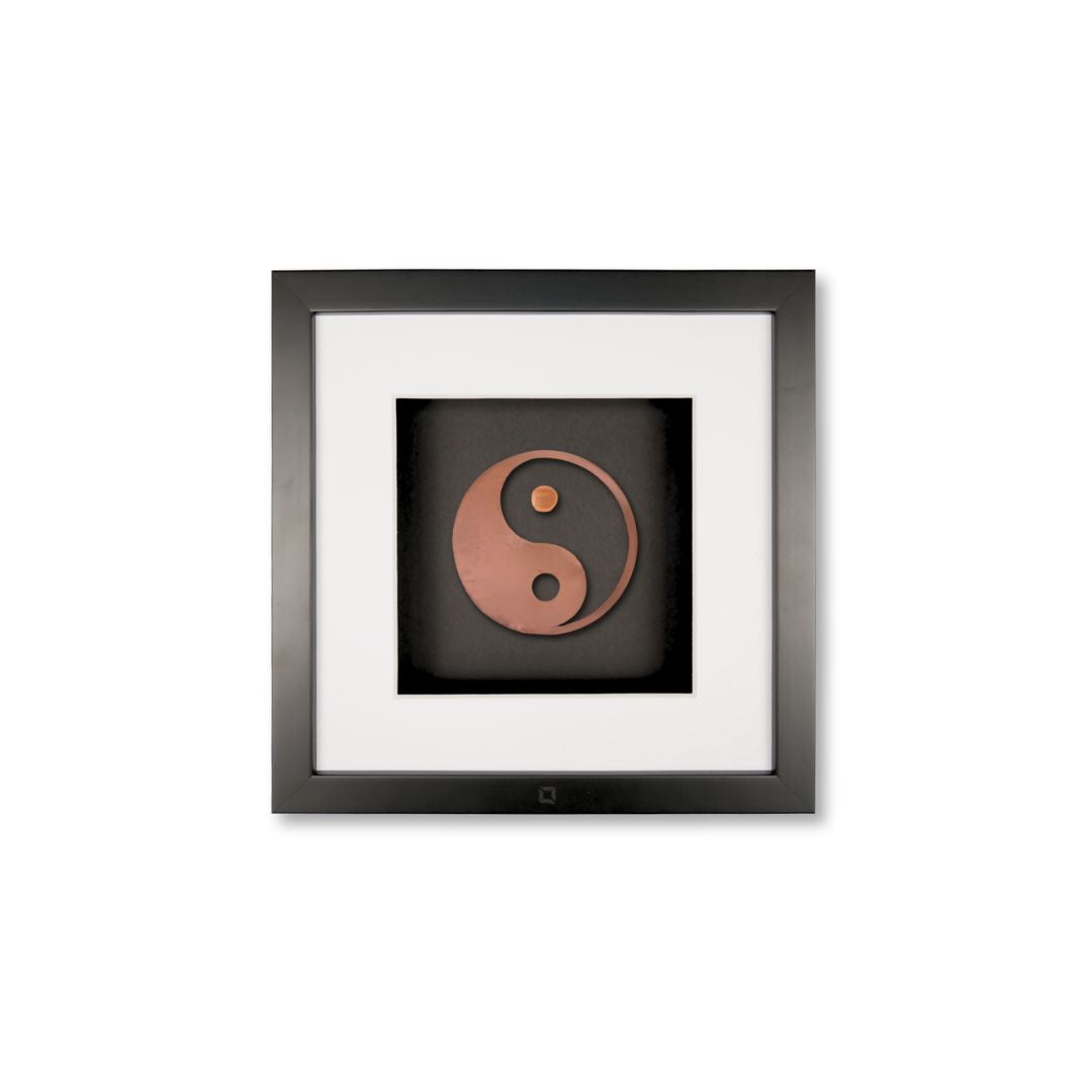 Quadratwerk Wandbild Nahaufnahme Urban Rust Yin & Yang 27cm - Rahmen Schwarz, Hintergrund Schwarz, Passepartout Weiß/Weiß