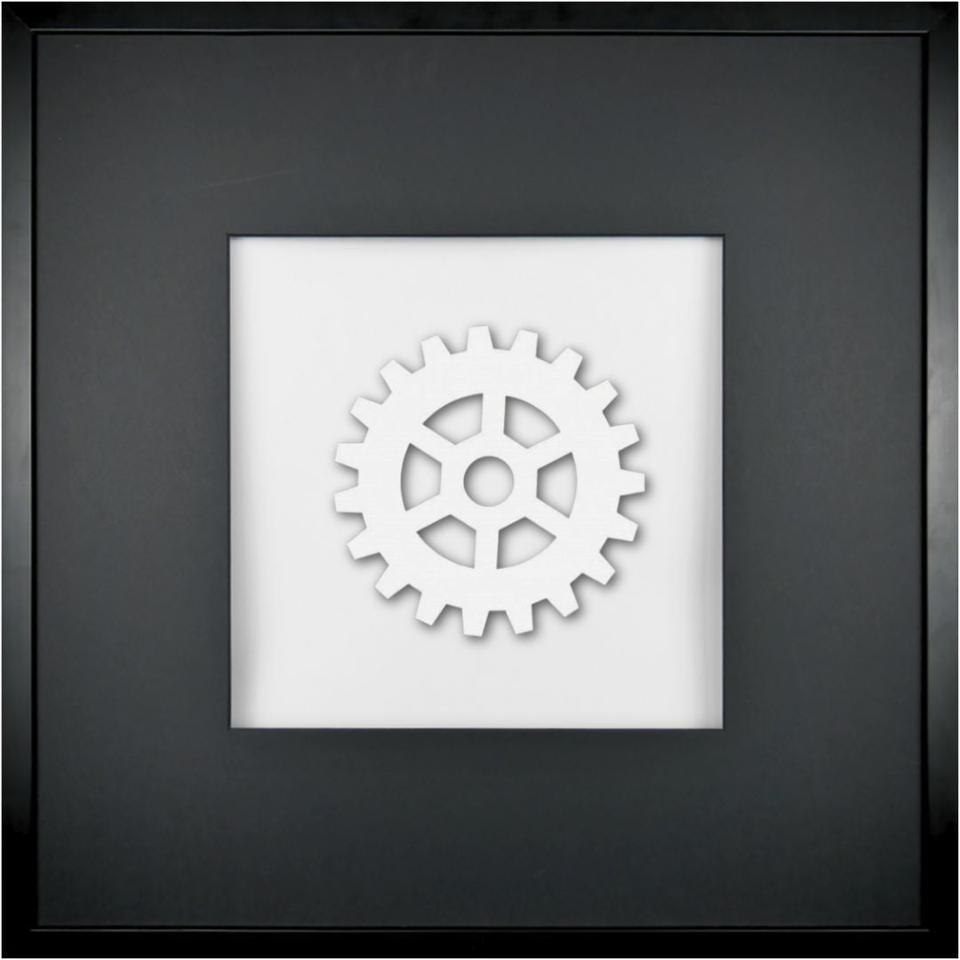 Quadratwerk Wandbild All White Gear 58cm - Rahmen Schwarz, Hintergrund Weiß, Passepartout Schwarz/Schwarz
