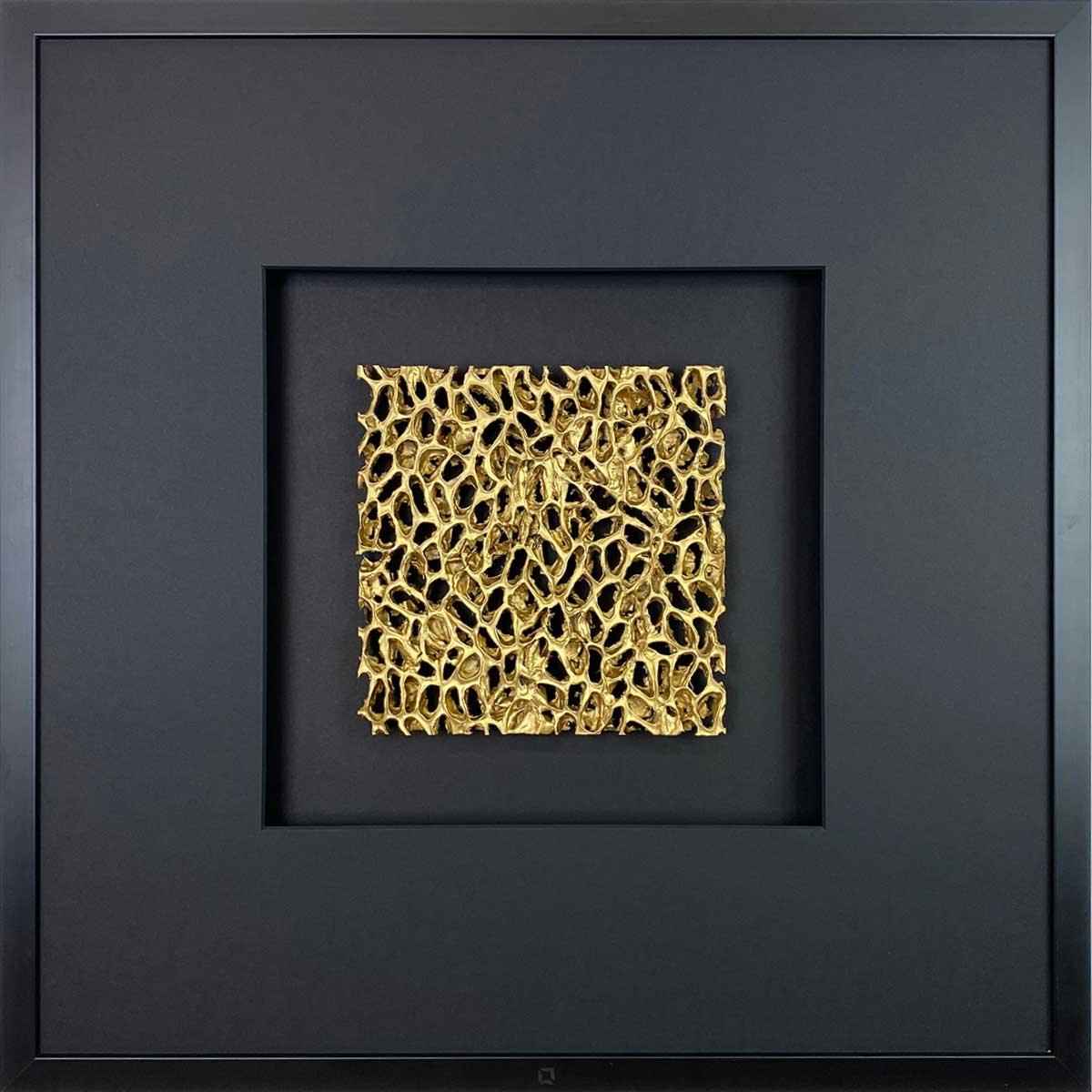 Quadratwerk Wandbild Magic Gold Quadrat 58cm - Rahmen Schwarz, Hintergrund Schwarz, Passepartout Schwarz/Schwarz