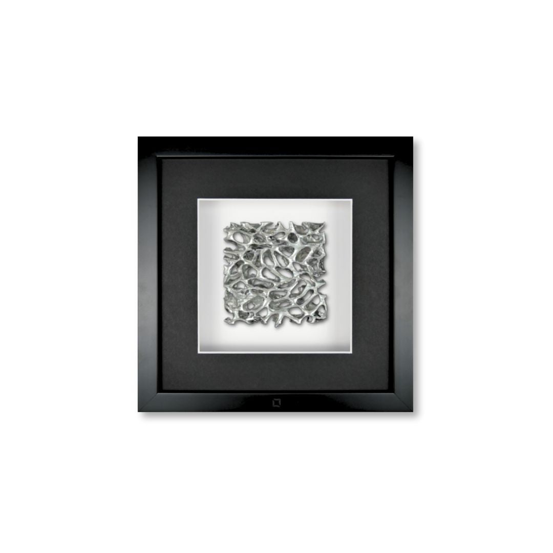 Quadratwerk Wandbild Magic Silver Quadrat 27cm - Rahmen Schwarz, Hintergrund Weiß, Passepartout Schwarz/Weiß