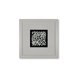 Quadratwerk Wandbild Magic Silver Quadrat 27cm - Rahmen Weiß, Hintergrund Schwarz, Passepartout Weiß/Schwarz