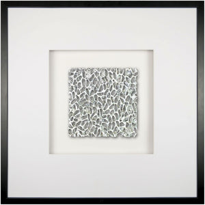 Quadratwerk Wandbild Magic Silver Quadrat 58cm - Rahmen Schwarz, Hintergrund Weiß, Passepartout Weiß/Weiß