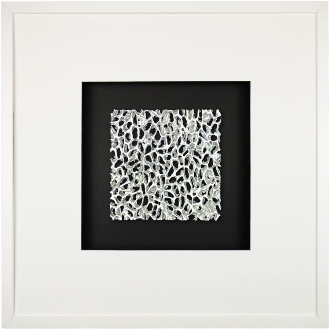 Quadratwerk Wandbild Magic Silver Quadrat 58cm - Rahmen Weiß, Hintergrund Schwarz, Passepartout Weiß/Schwarz