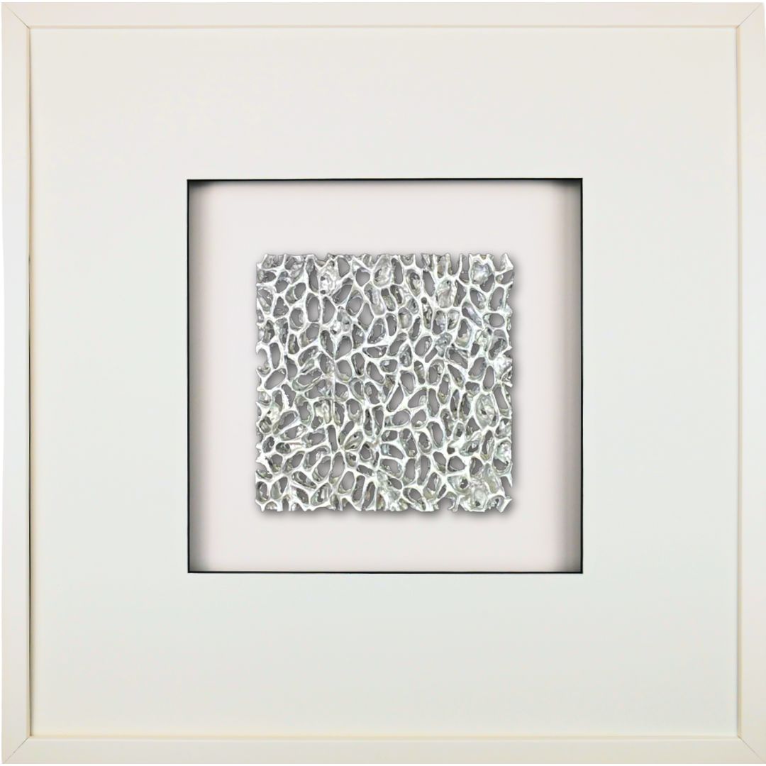 Quadratwerk Wandbild Magic Silver Quadrat 58cm - Rahmen Weiß, Hintergrund Weiß, Passepartout Weiß/Schwarz