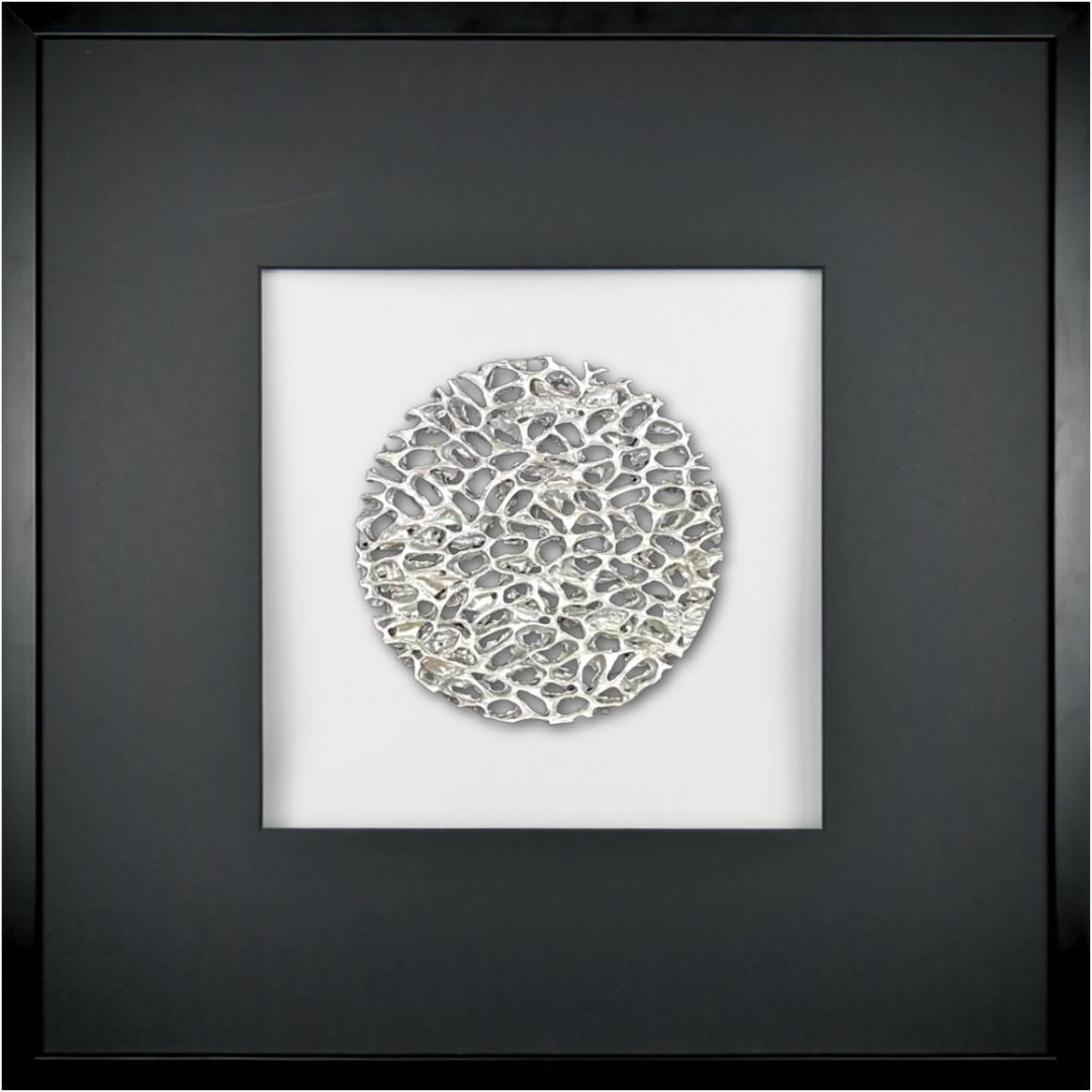 Quadratwerk Wandbild Magic Silver Rund 58cm - Rahmen Schwarz, Hintergrund Weiß, Passepartout Schwarz/Schwarz