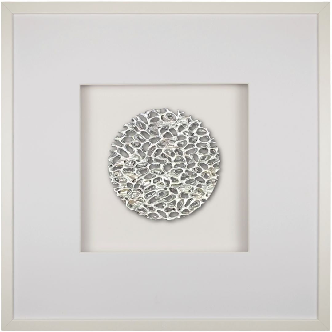 Quadratwerk Wandbild Magic Silver Rund 58cm - Rahmen Weiß, Hintergrund Weiß, Passepartout Weiß/Weiß