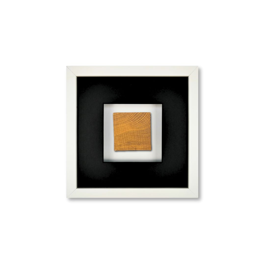 Quadratwerk Wandbild Noble Wood Quadrat 27cm - Rahmen Weiß, Hintergrund Weiß, Passepartout Schwarz/Schwarz