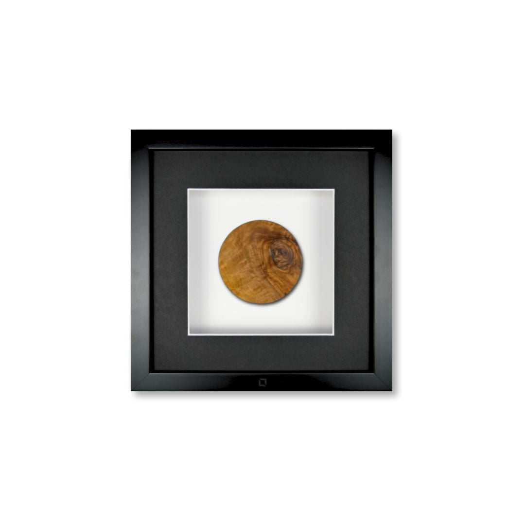 Quadratwerk Wandbild Noble Wood Rund 27cm - Rahmen Schwarz, Hintergrund Weiß, Passepartout Schwarz/Weiß
