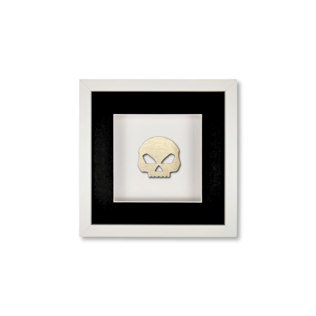 Quadratwerk Wandbild Prestige Steel Skull 27cm - Rahmen Weiß, Hintergrund Weiß, Passepartout Schwarz/Weiß