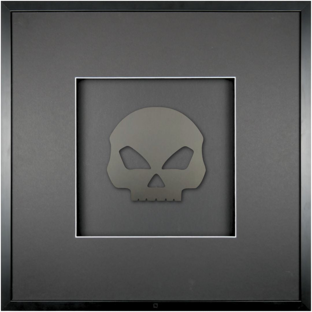 Quadratwerk Wandbild Pure Black Totenkopf 58cm - Rahmen Schwarz, Hintergrund Schwarz, Passepartout Schwarz/Weiß