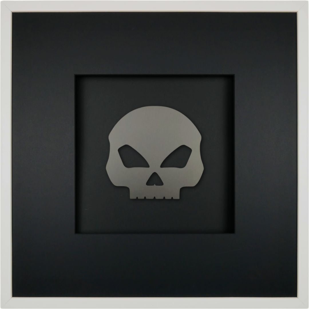 Quadratwerk Wandbild Pure Black Totenkopf 58cm - Rahmen Weiß, Hintergrund Schwarz, Passepartout Schwarz/Schwarz