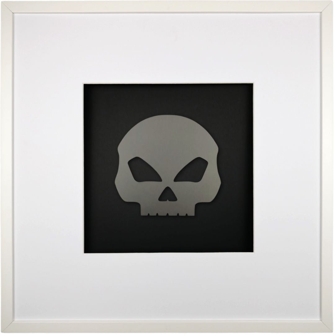 Quadratwerk Wandbild Pure Black Totenkopf 58cm - Rahmen Weiß, Hintergrund Schwarz, Passepartout Weiß/Weiß
