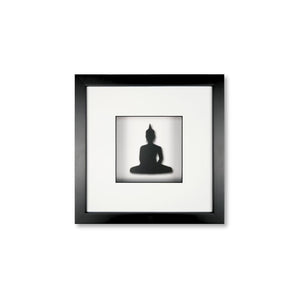 Quadratwerk Wandbild Pure Black Buddha 27cm - Rahmen Schwarz, Hintergrund Weiß, Passepartout Weiß/Schwarz