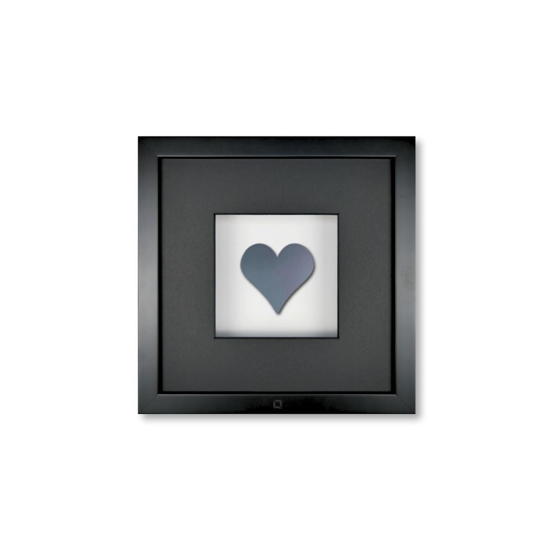 Quadratwerk Wandbild Pure Black Heart 27cm - Rahmen Schwarz, Hintergrund Weiß, Passepartout Schwarz/Schwarz