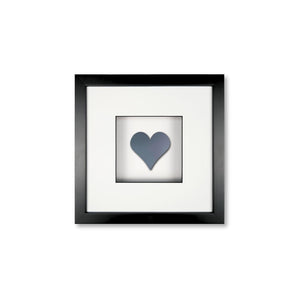 Quadratwerk Wandbild Pure Black Heart 27cm - Rahmen Schwarz, Hintergrund Weiß, Passepartout Weiß/Schwarz
