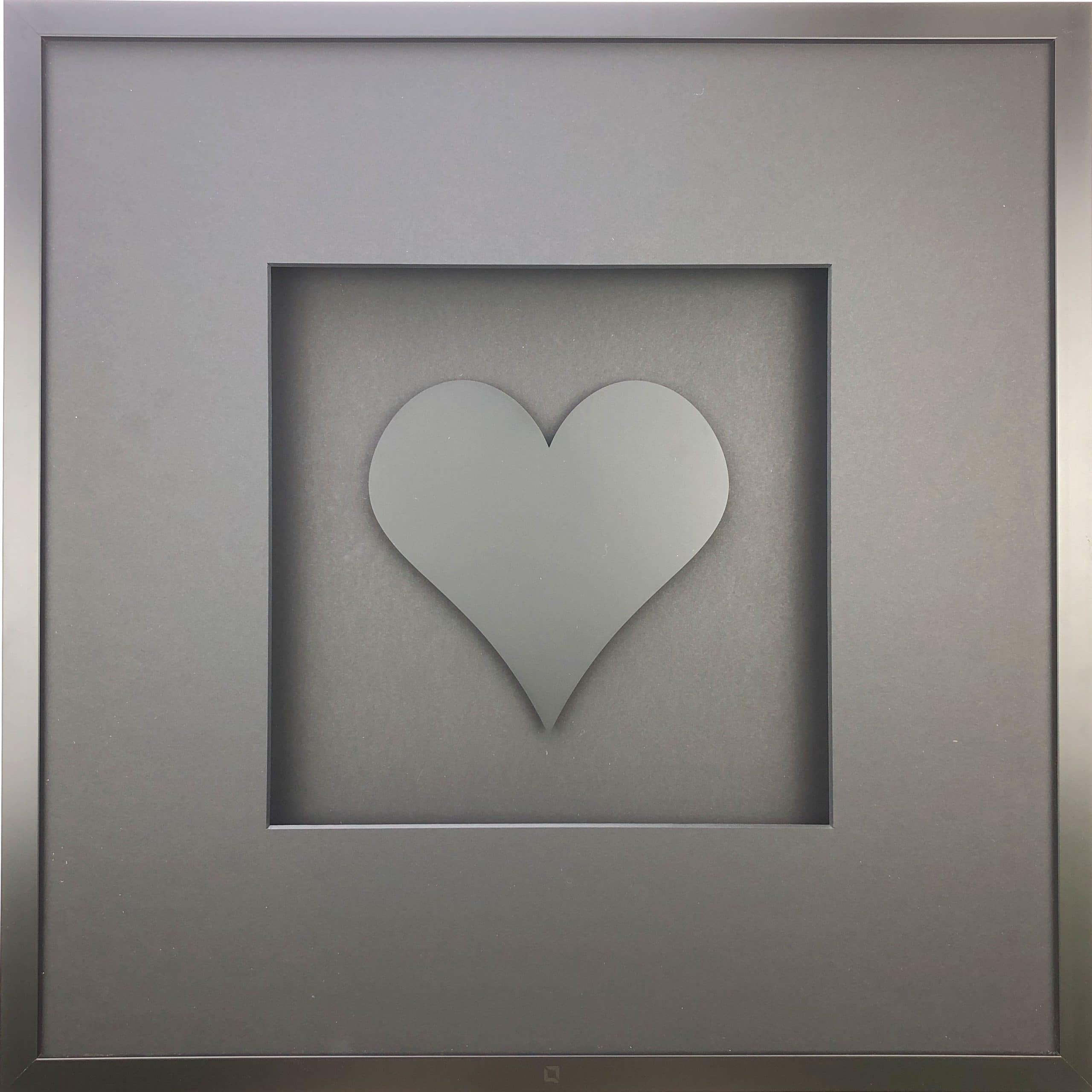 Quadratwerk Wandbild Pure Black Herz 58cm - Rahmen Schwarz, Hintergrund Schwarz, Passepartout Schwarz/Schwarz