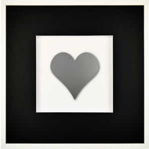 Quadratwerk Wandbild Pure Black Herz 58cm - Rahmen Weiß, Hintergrund Weiß, Passepartout Schwarz/Weiß