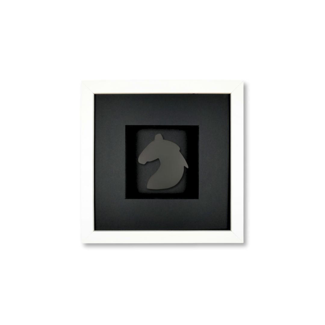 Quadratwerk Wandbild Pure Black Knight Pferdekopf 27cm - Rahmen Weiß, Hintergrund Schwarz, Passepartout Schwarz/Schwarz