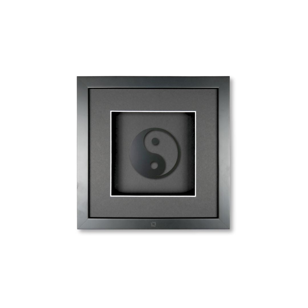 Quadratwerk Wandbild Pure Black Yin & Yan 27cm - Rahmen Schwarz, Hintergrund Schwarz, Passepartout Schwarz/Weiß