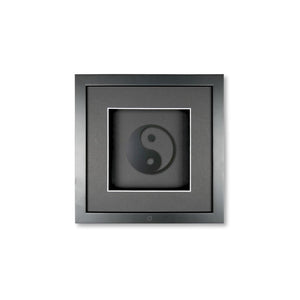 Quadratwerk Wandbild Pure Black Yin & Yan 27cm - Rahmen Schwarz, Hintergrund Schwarz, Passepartout Schwarz/Weiß