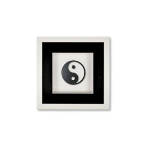 Quadratwerk Wandbild Pure Black Yin & Yan 27cm - Rahmen Weiß, Hintergrund Weiß, Passepartout Schwarz/Weiß