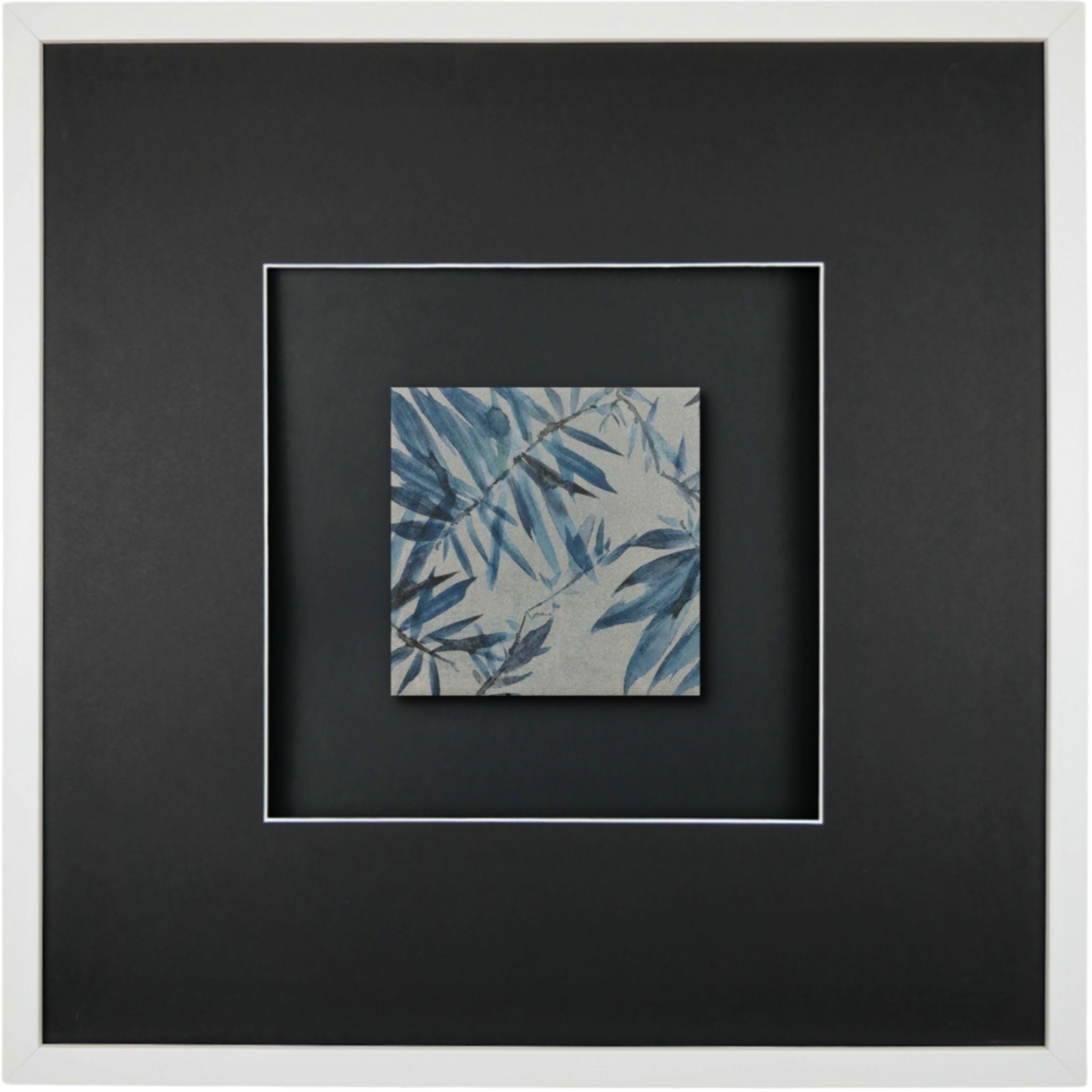 Quadratwerk Wandbild Signature Tile Empire 58m - Rahmen Weiß, Hintergrund Schwarz, Passepartout Schwarz/Weiß